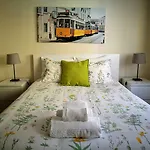 Discovery Expo - Aeroporto Guest house Lisbon