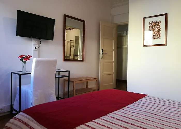 Discovery Expo - Aeroporto Pensión 3*